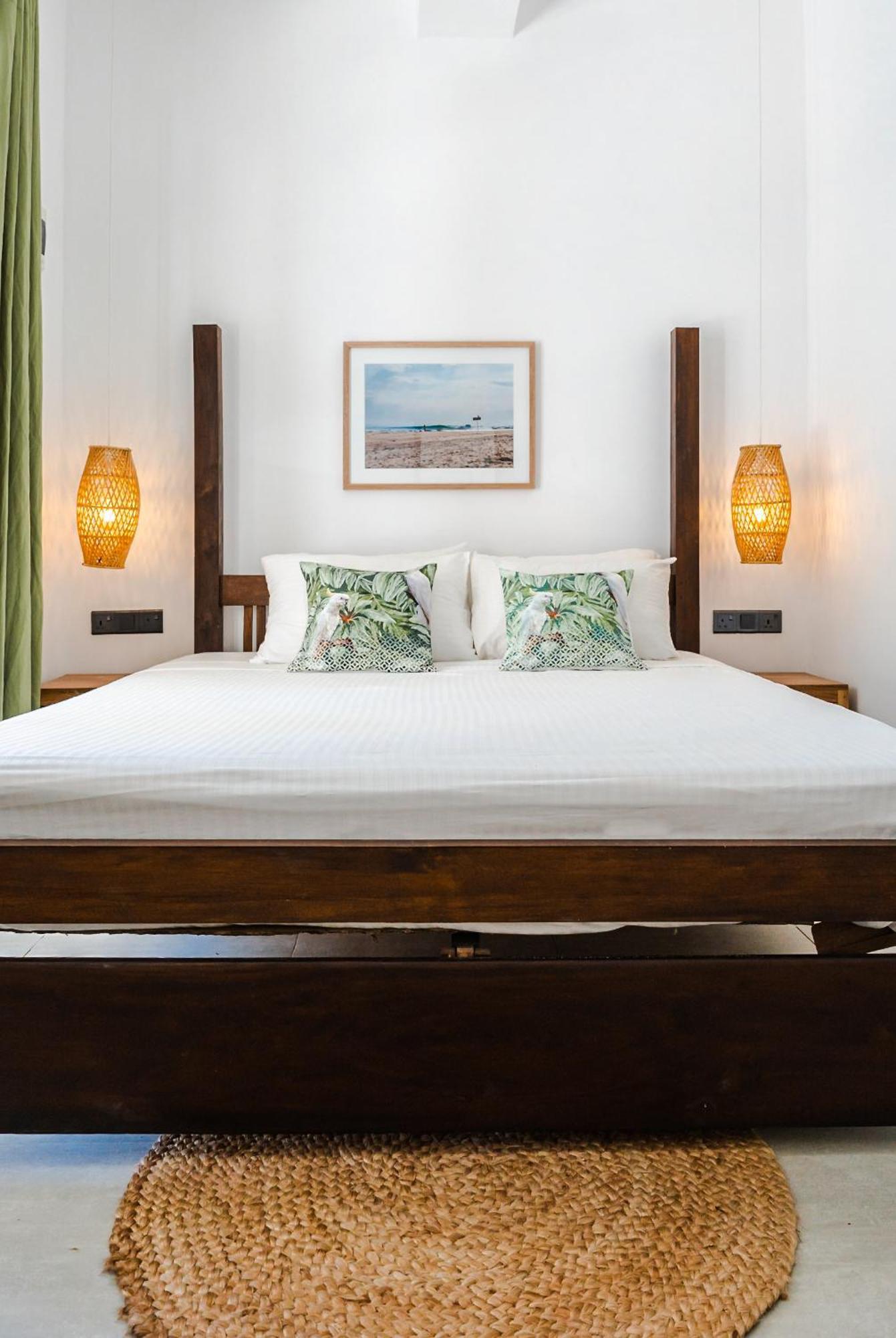 Lucky'S Surf Camp Bed and Breakfast Weligama Εξωτερικό φωτογραφία