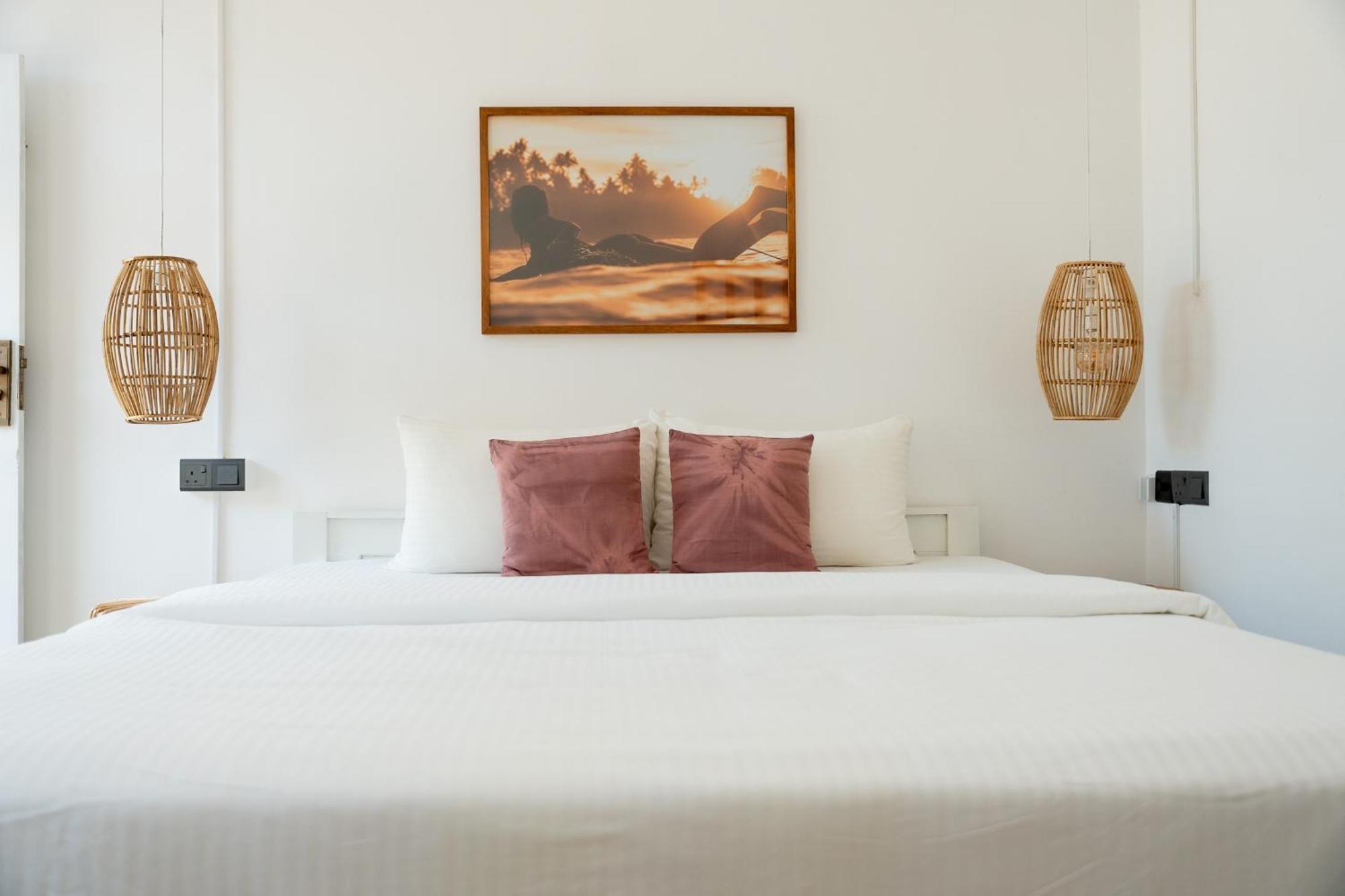 Lucky'S Surf Camp Bed and Breakfast Weligama Εξωτερικό φωτογραφία