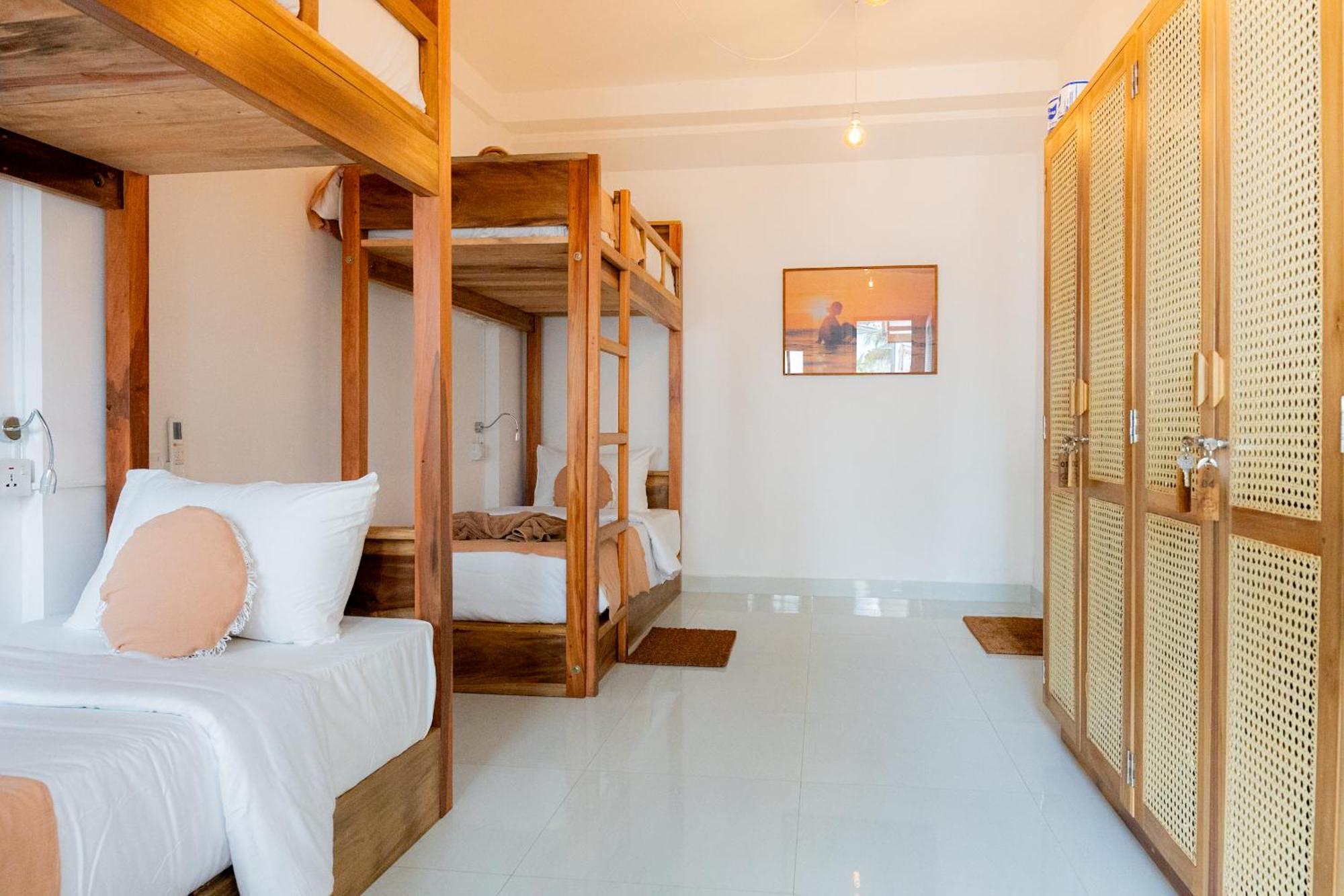 Lucky'S Surf Camp Bed and Breakfast Weligama Εξωτερικό φωτογραφία